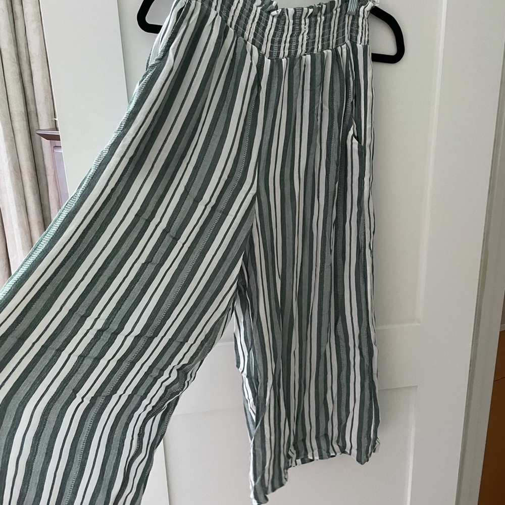 NEW wide leg striped American eagle pants